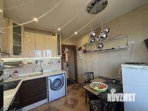 3-к квартира, вторичка, 63м2, 9/9 этаж