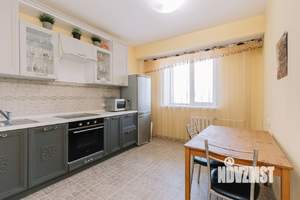 2-к квартира, вторичка, 68м2, 13/17 этаж