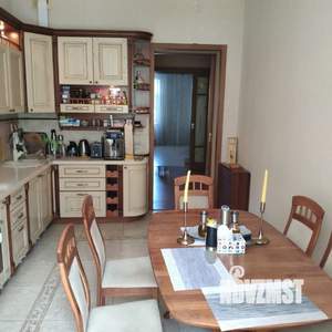 2-к квартира, вторичка, 110м2, 1/8 этаж