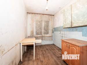 2-к квартира, вторичка, 43м2, 1/9 этаж
