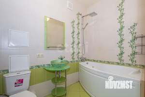 3-к квартира, вторичка, 74м2, 2/2 этаж