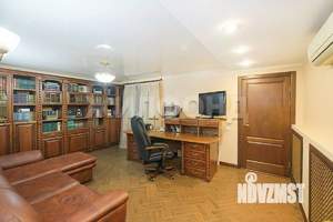 6-к квартира, вторичка, 292м2, 1/4 этаж