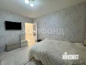 3-к квартира, вторичка, 60м2, 1/17 этаж