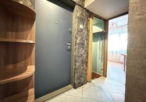 3-к квартира, вторичка, 63м2, 8/9 этаж