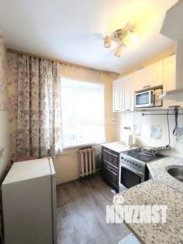 4-к квартира, вторичка, 61м2, 5/5 этаж