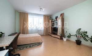 2-к квартира, вторичка, 63м2, 1/9 этаж