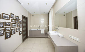 3-к квартира, вторичка, 215м2, 1/3 этаж