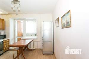 2-к квартира, вторичка, 62м2, 1/10 этаж