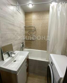 4-к квартира, вторичка, 73м2, 4/9 этаж