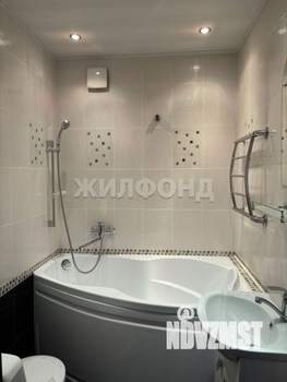 2-к квартира, вторичка, 61м2, 9/10 этаж