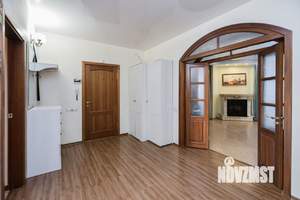 4-к квартира, вторичка, 130м2, 4/10 этаж