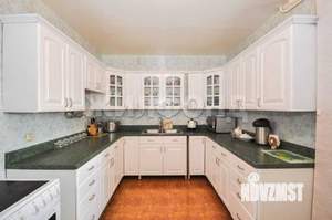 3-к квартира, вторичка, 131м2, 3/6 этаж