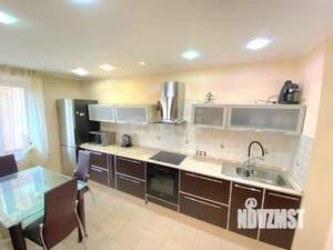 2-к квартира, вторичка, 70м2, 8/10 этаж