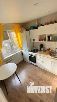 2-к квартира, вторичка, 42м2, 4/5 этаж