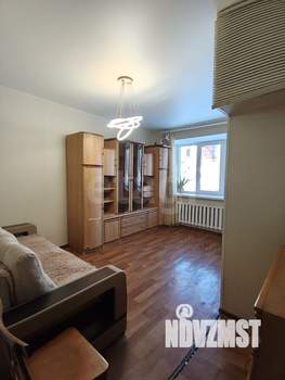 2-к квартира, вторичка, 39м2, 1/4 этаж