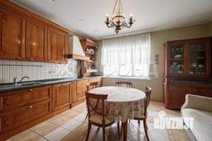 3-к квартира, вторичка, 117м2, 10/16 этаж