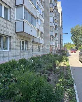 3-к квартира, вторичка, 70м2, 1/10 этаж