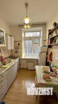 2-к квартира, вторичка, 61м2, 2/2 этаж