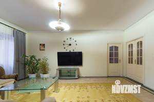 3-к квартира, вторичка, 140м2, 4/15 этаж