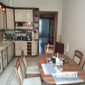 2-к квартира, вторичка, 110м2, 1/8 этаж