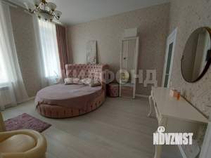 4-к квартира, вторичка, 138м2, 1/9 этаж