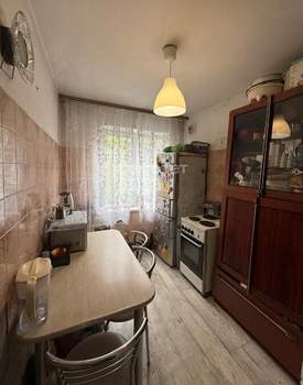 3-к квартира, вторичка, 61м2, 1/9 этаж