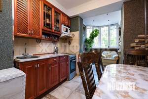 3-к квартира, вторичка, 100м2, 1/10 этаж