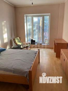 3-к квартира, вторичка, 107м2, 2/4 этаж