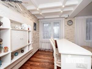 4-к квартира, вторичка, 126м2, 4/17 этаж