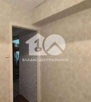 2-к квартира, вторичка, 40м2, 1/4 этаж