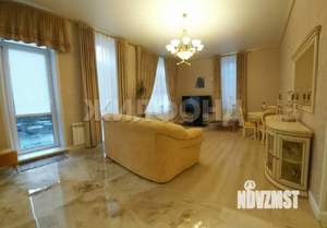 4-к квартира, вторичка, 138м2, 1/9 этаж