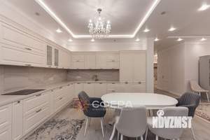 2-к квартира, вторичка, 133м2, 5/8 этаж