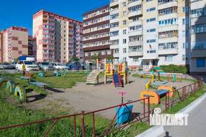 3-к квартира, вторичка, 65м2, 1/10 этаж