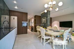 3-к квартира, вторичка, 89м2, 1/10 этаж
