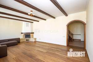 4-к квартира, вторичка, 131м2, 9/10 этаж