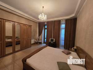 4-к квартира, вторичка, 108м2, 2/5 этаж