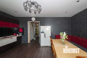 4-к квартира, вторичка, 174м2, 1/3 этаж