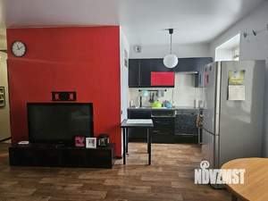 2-к квартира, вторичка, 44м2, 1/4 этаж