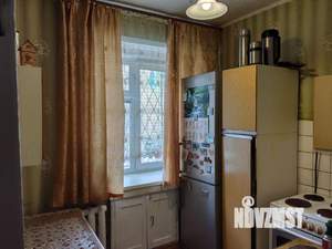 2-к квартира, вторичка, 42м2, 1/4 этаж