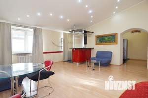 2-к квартира, вторичка, 70м2, 8/8 этаж