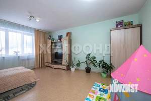 2-к квартира, вторичка, 63м2, 1/9 этаж