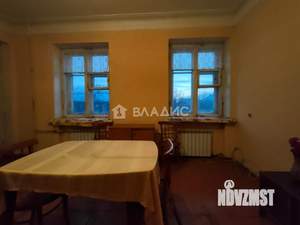 2-к квартира, вторичка, 65м2, 3/3 этаж