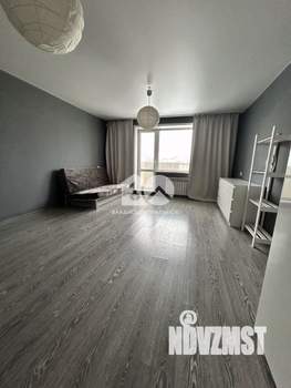Студия квартира, вторичка, 38м2, 10/10 этаж