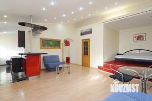 2-к квартира, вторичка, 70м2, 8/8 этаж