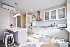 3-к квартира, вторичка, 116м2, 8/8 этаж