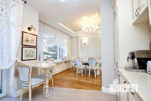 5-к квартира, вторичка, 207м2, 1/3 этаж