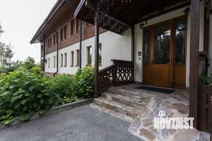 5-к квартира, вторичка, 176м2, 2/2 этаж