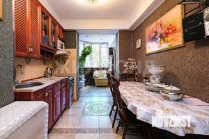 3-к квартира, вторичка, 100м2, 1/10 этаж