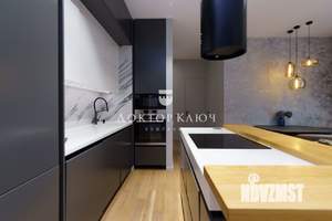 4-к квартира, вторичка, 95м2, 1/8 этаж
