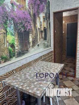 3-к квартира, вторичка, 60м2, 1/9 этаж
